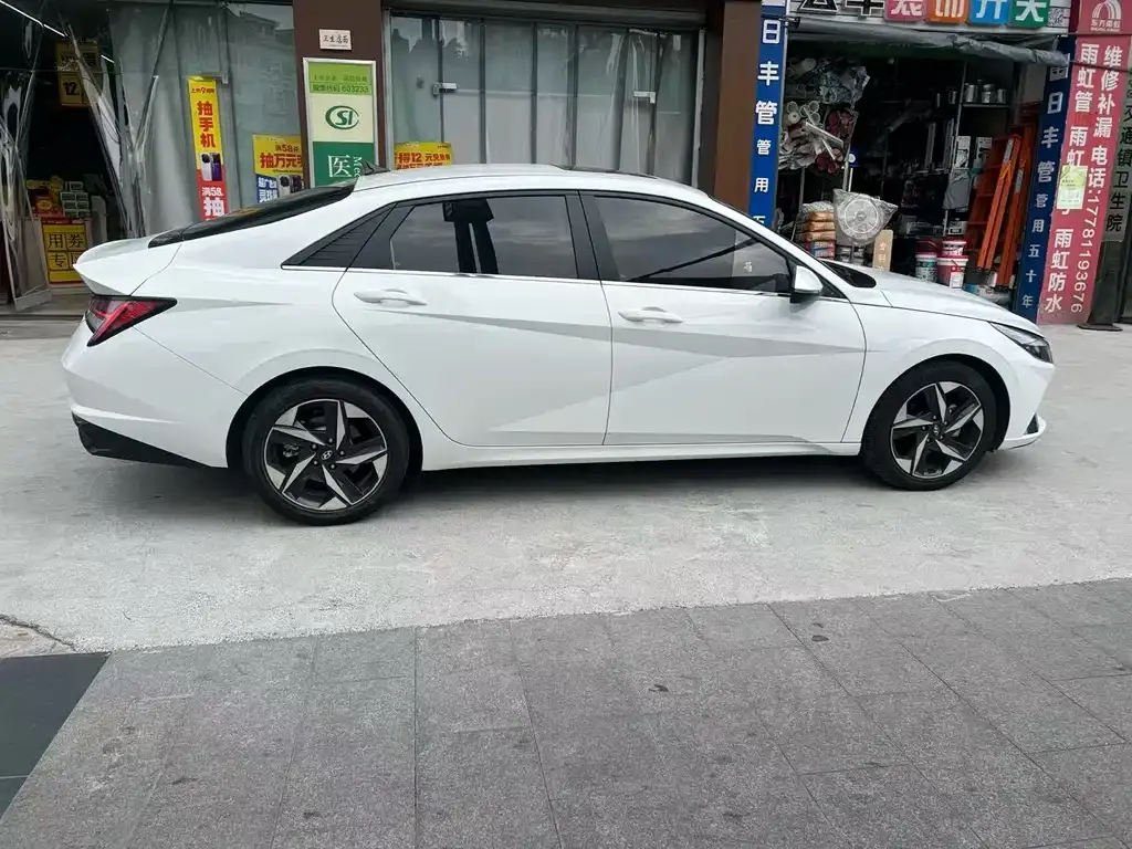 Hyundai Elantra 2022 из CN, фото 3
