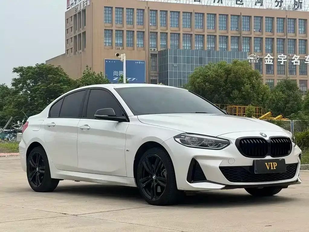 BMW 1 Series 2023 из CN, фото 4