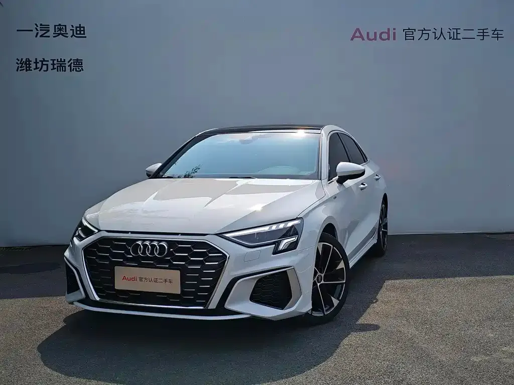 Audi A3 — фото 1