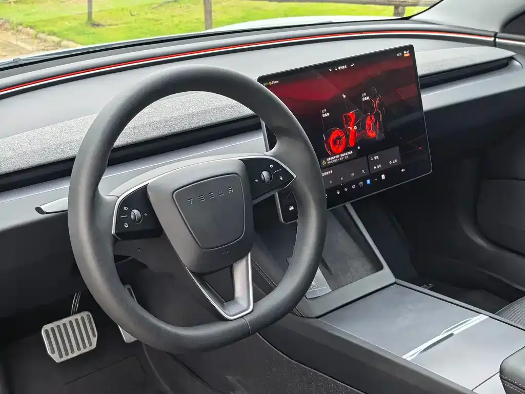 Tesla Model 3 — фото 6