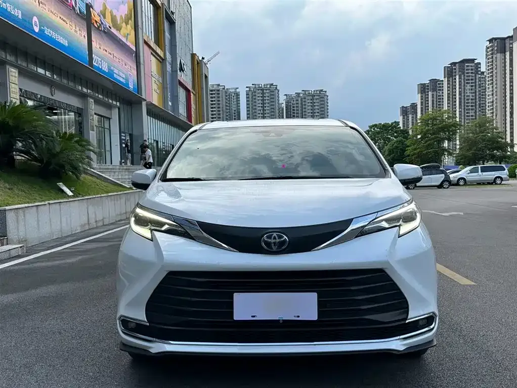 Toyota Sienna 2023 из CN, фото 7