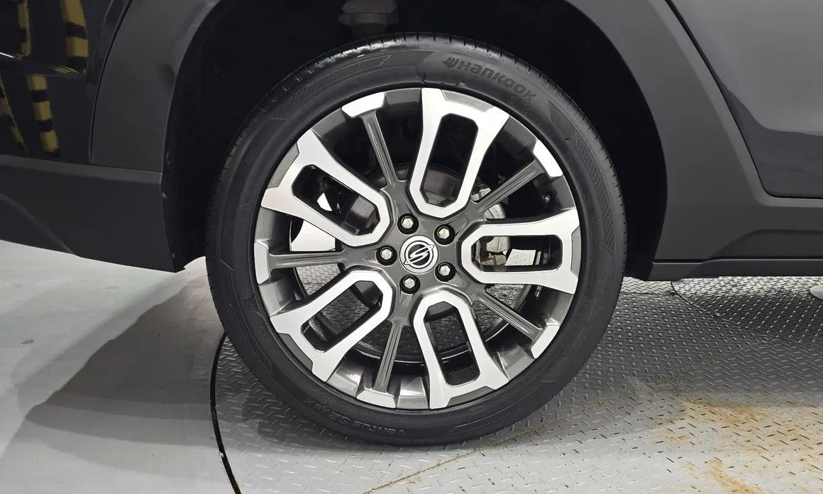 KG Mobility (Ssangyong) Torres — фото 8