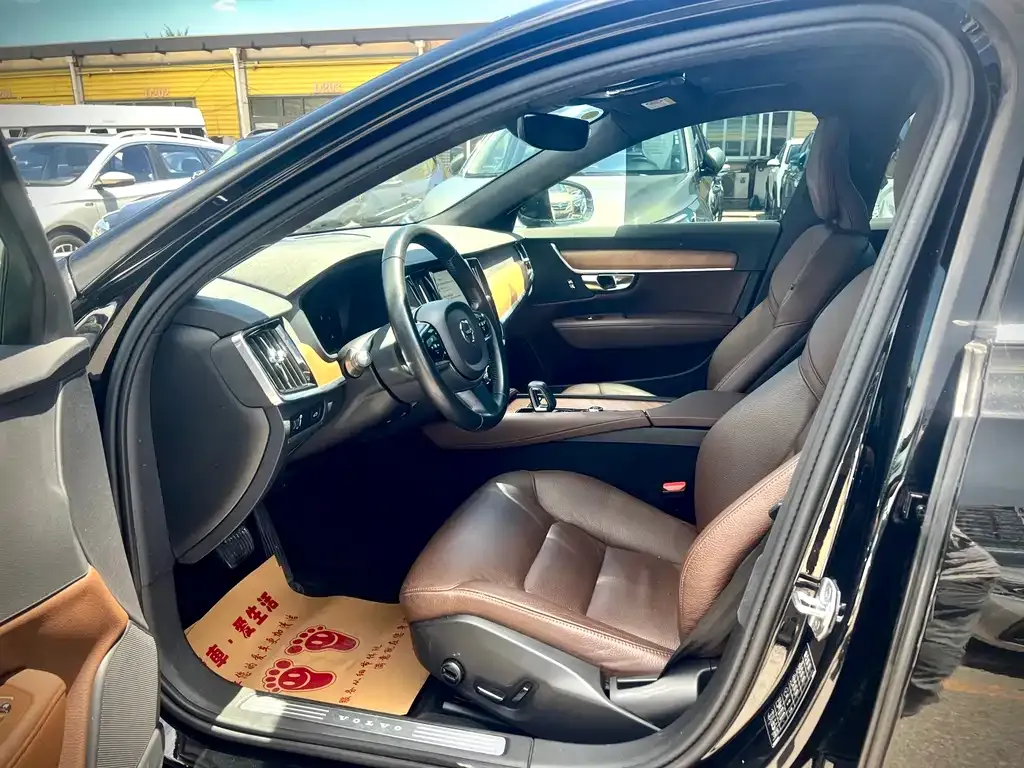 Volvo S90 2021 из CN, фото 5