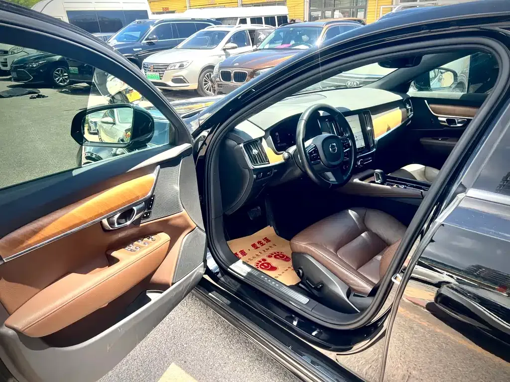 Volvo S90 2021 из CN, фото 7