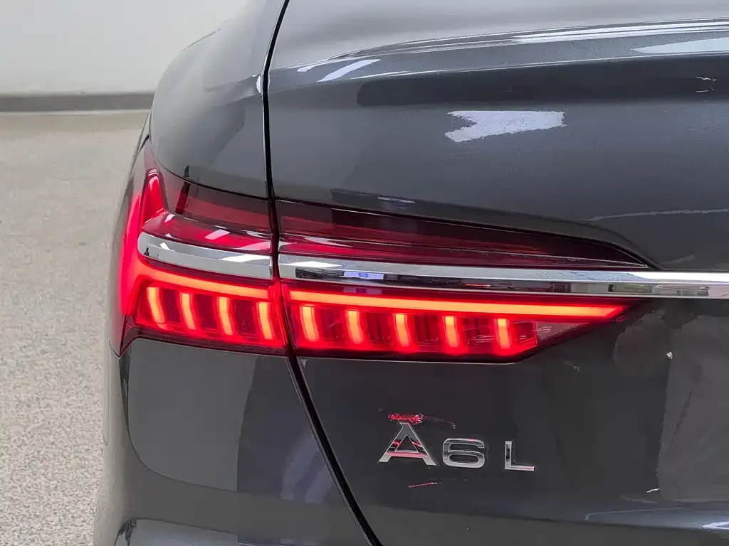 Audi A6L New Energy 2021 из CN, фото 2