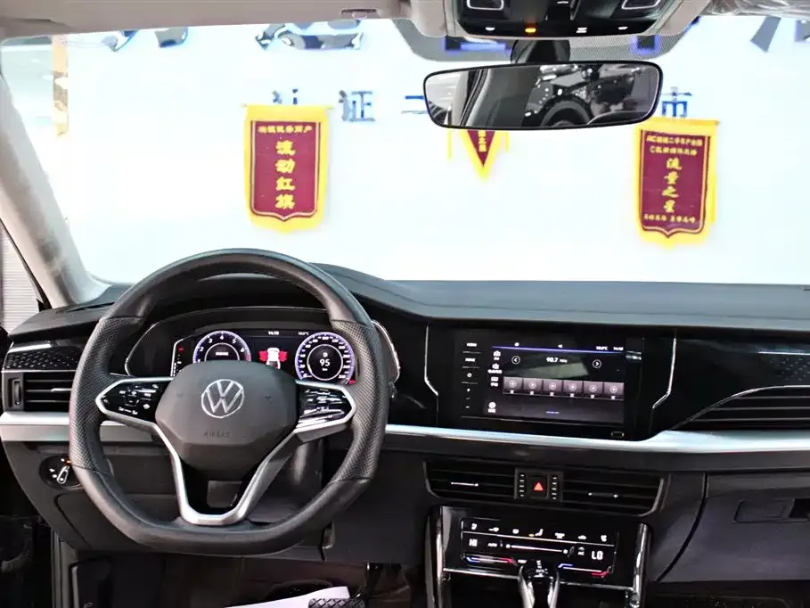 Volkswagen Passat — фото 10