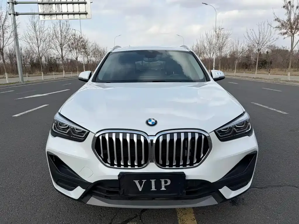 BMW X1 — фото 5
