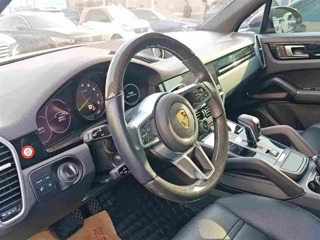 Porsche Cayenne Hybrid — фото 8