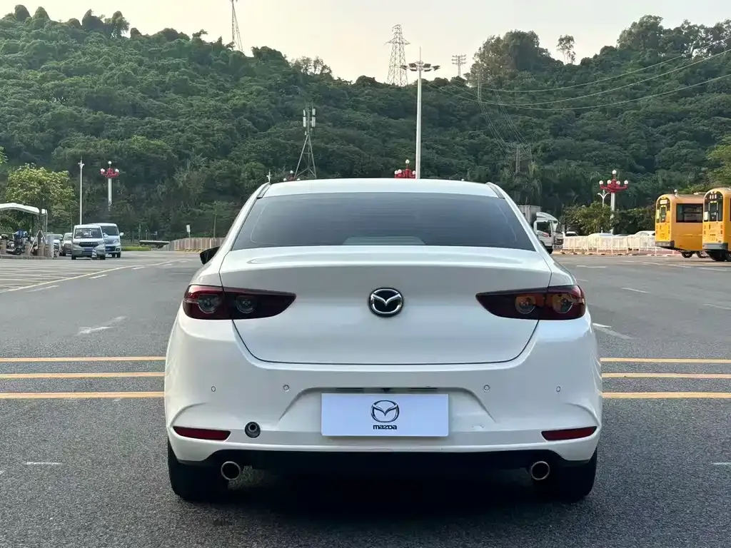 Mazda 3 Axela 2022 из CN, фото 4