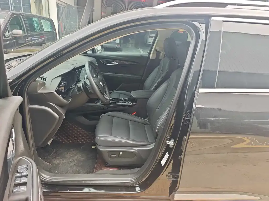 Buick Envision Plus — фото 6