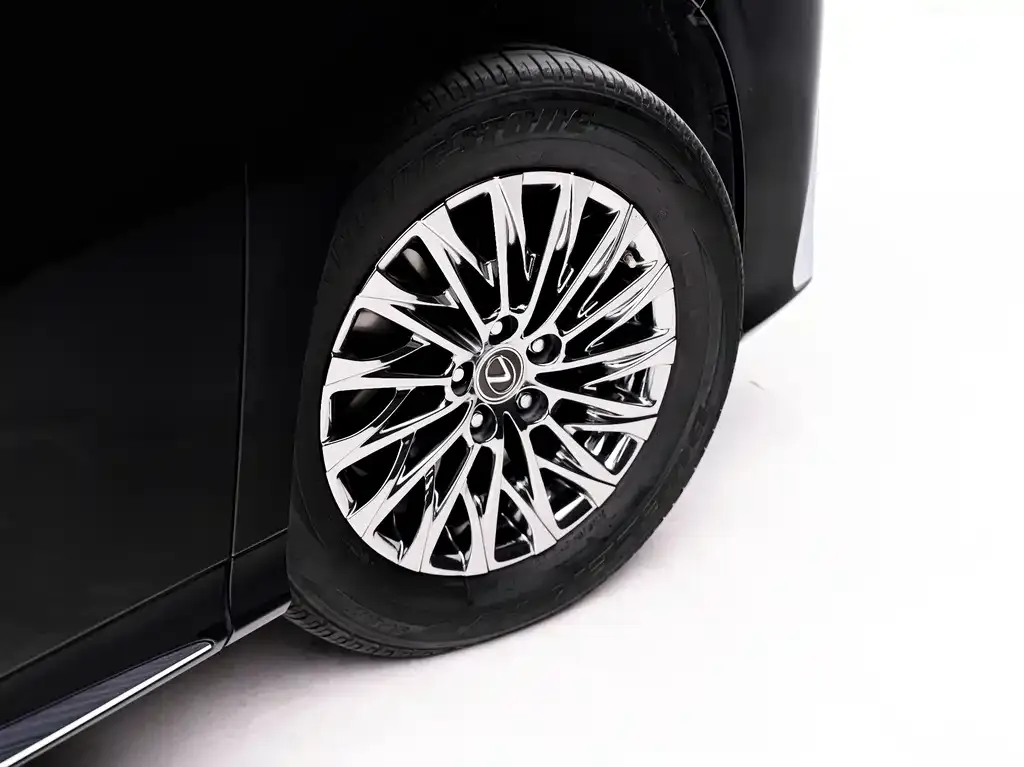 Lexus LM — фото 6