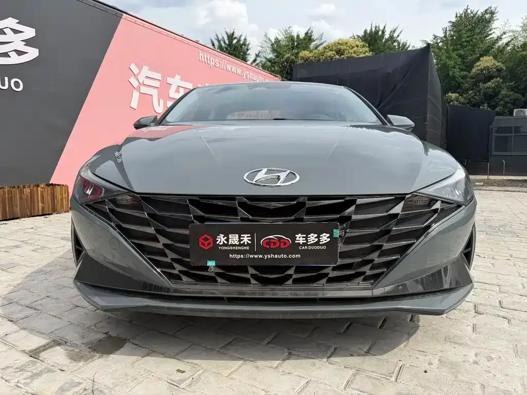 Hyundai Elantra — фото 9