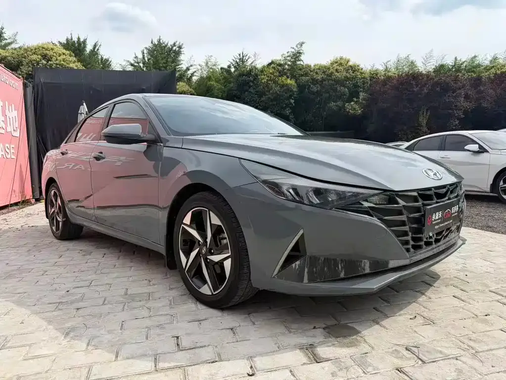 Hyundai Elantra — фото 6