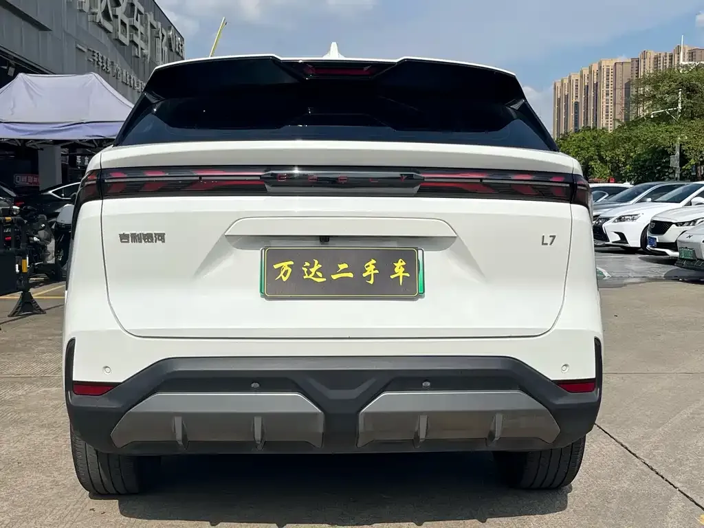 Geely Galaxy L7 — фото 10