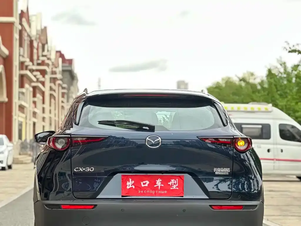 Mazda CX-30 — фото 3
