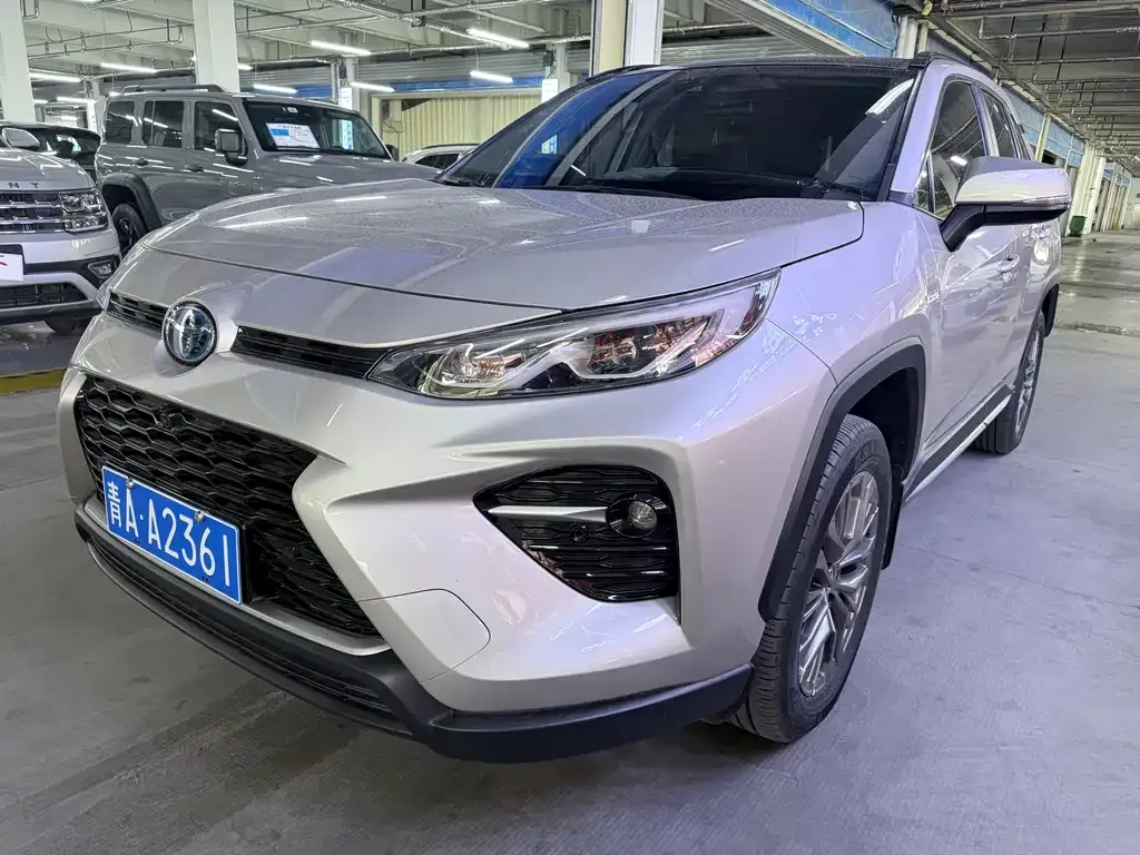 Toyota Wildlander — фото 1
