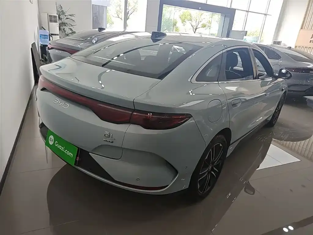 BYD Qin L — фото 6