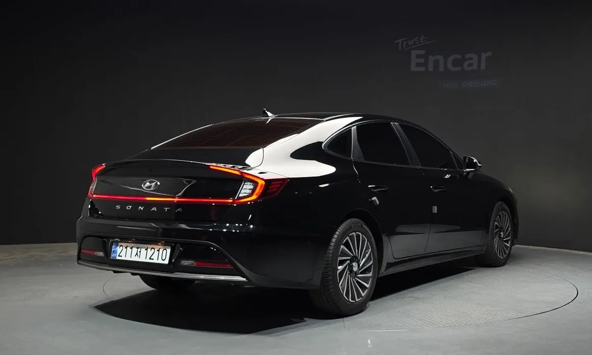 Hyundai Sonata 2023 из KR, фото 2