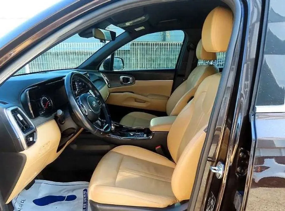 Kia Sorento — фото 6