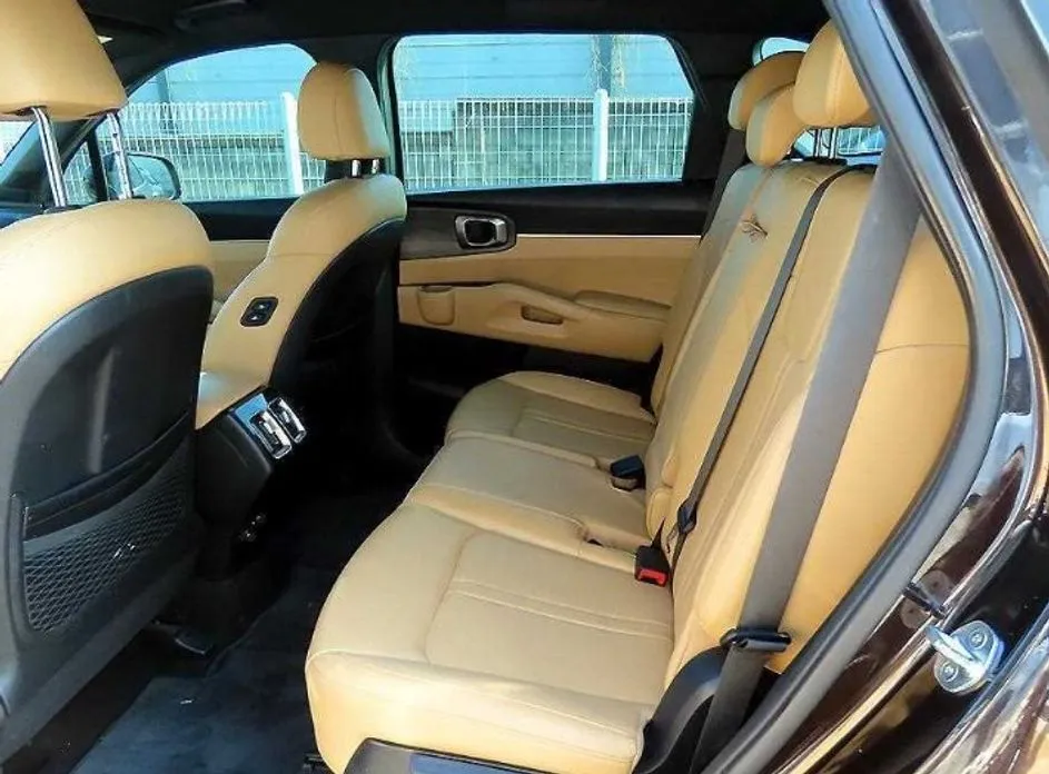 Kia Sorento — фото 5
