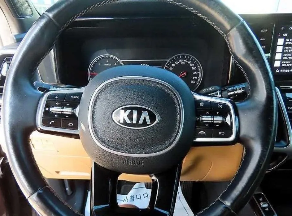 Kia Sorento — фото 7