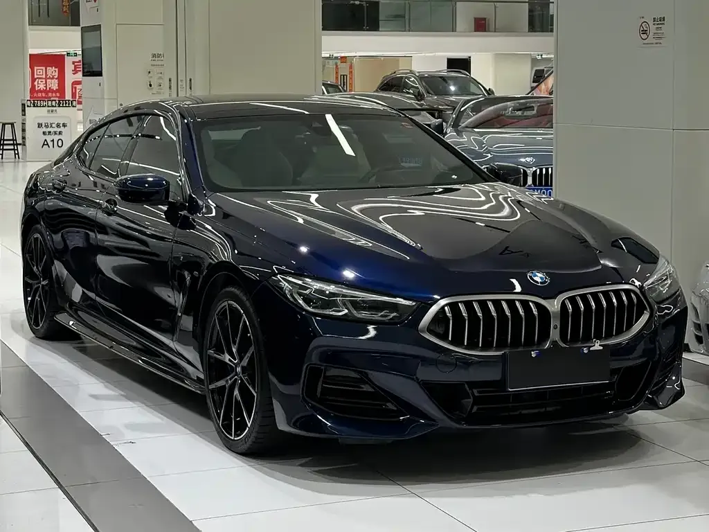 BMW 8 Series — фото 3