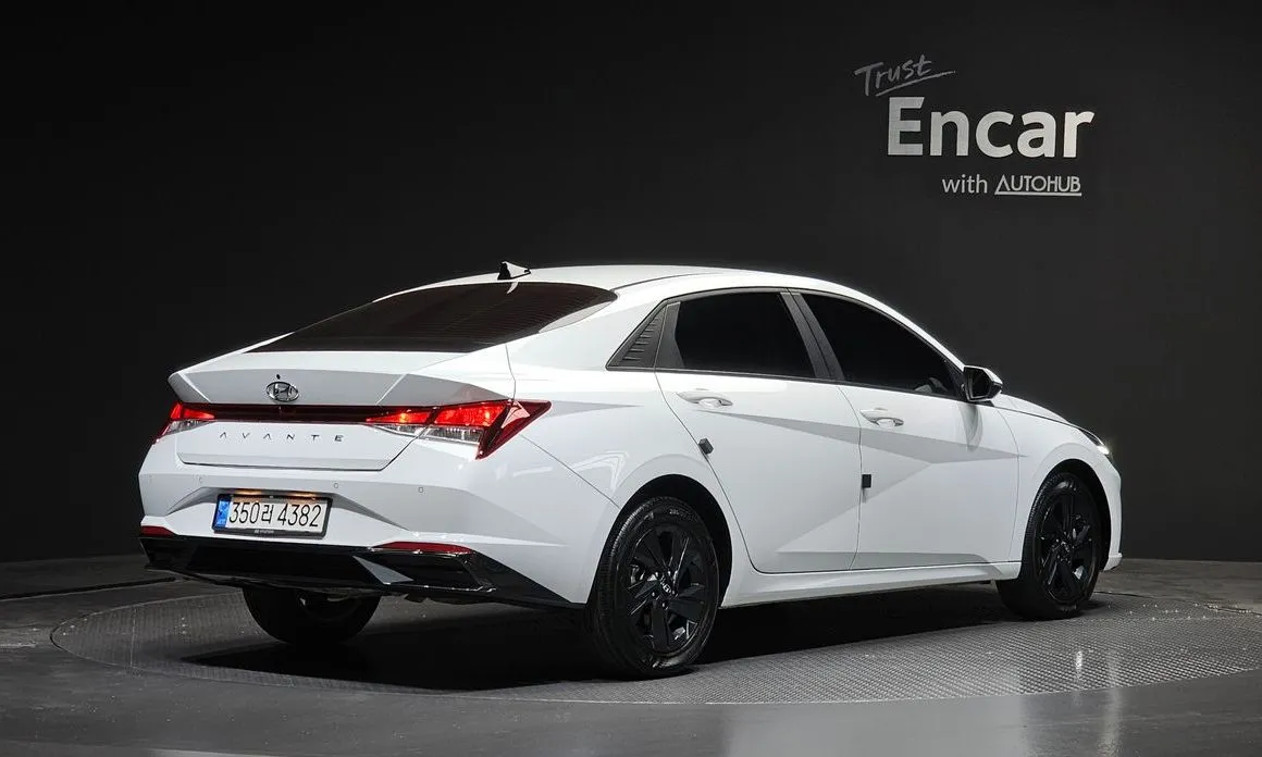 Hyundai AVANTE — фото 4