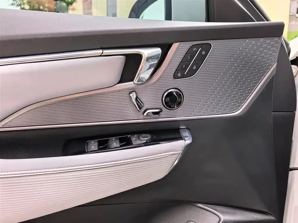 Buick E5 — фото 9
