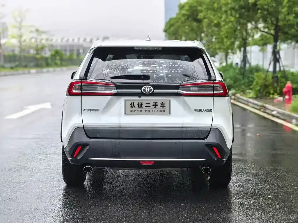 Toyota Wildlander — фото 9
