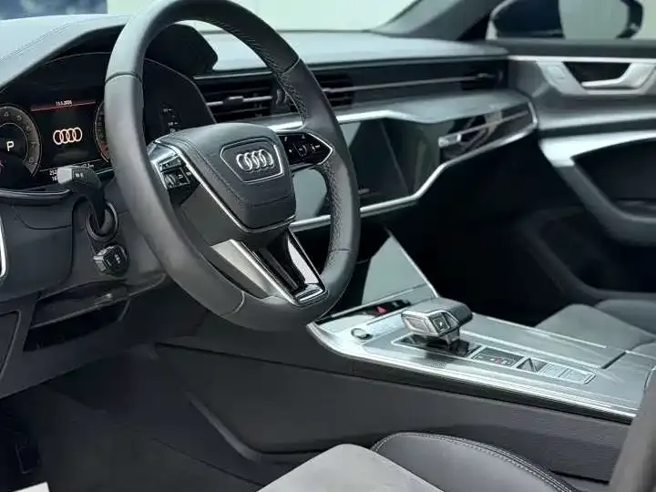 Audi A6L — фото 5
