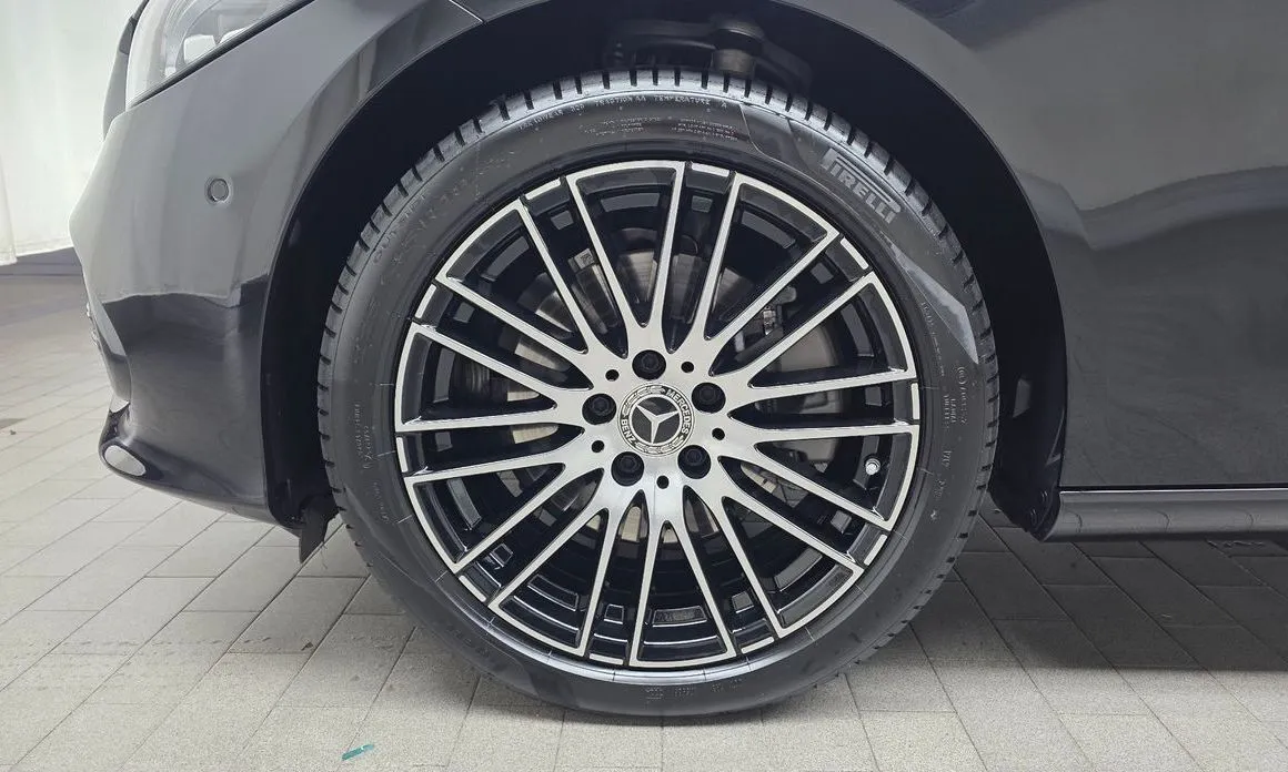Mercedes-Benz C-Class 2025 из KR, фото 6