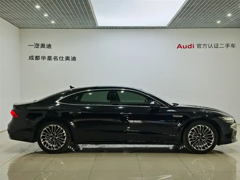 Audi A7L — фото 6