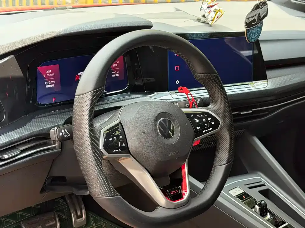 Volkswagen Golf GTI — фото 8