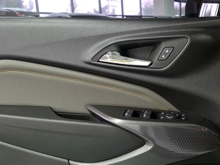 Chevrolet (GM Daewoo) Trax 2024 из KR, фото 10