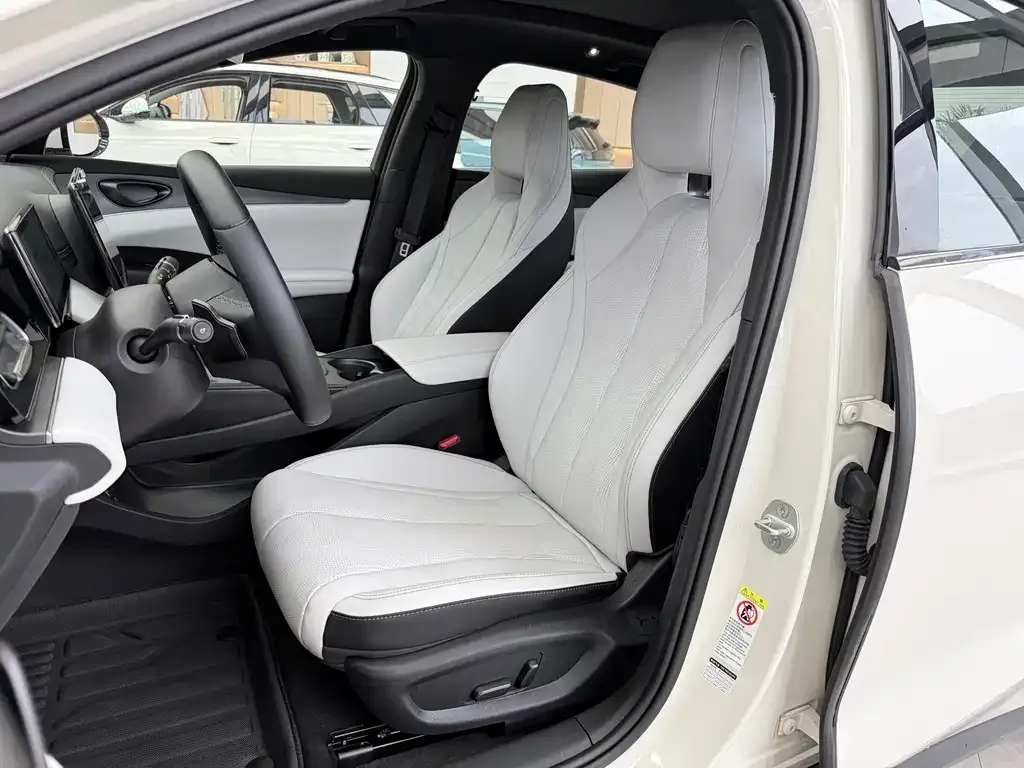 BYD Seal 06 — фото 10