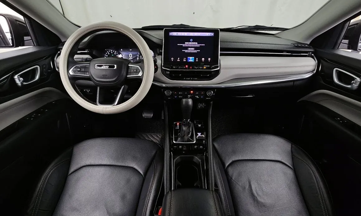 Jeep Compass 2022 из KR, фото 9
