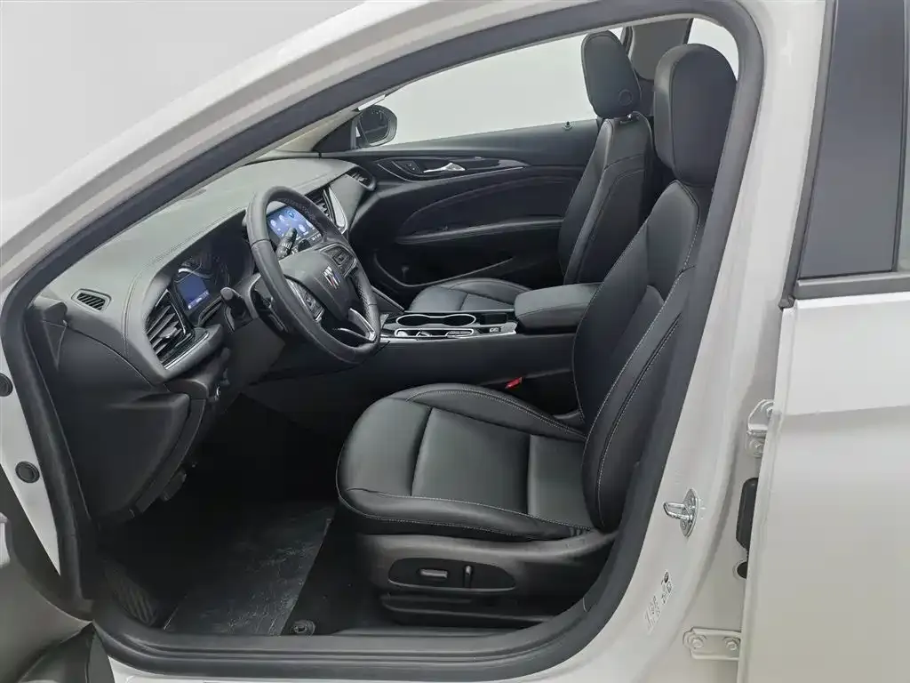 Buick Regal 2023 из CN, фото 2