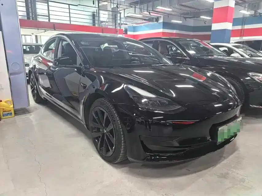 Tesla Model 3 — фото 10