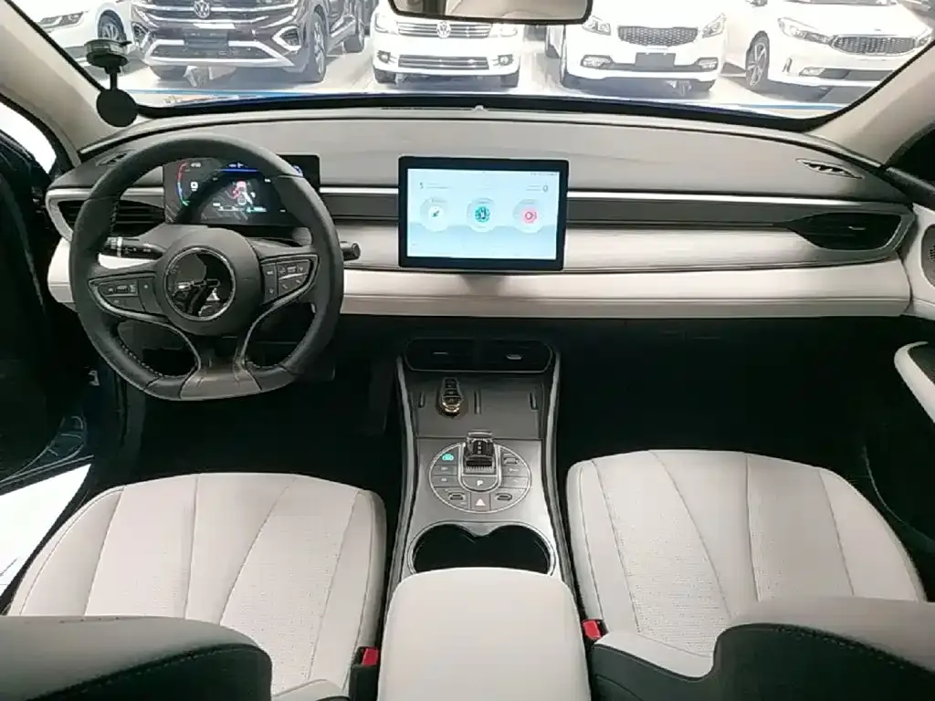BYD Seal 05 DM-i — фото 7