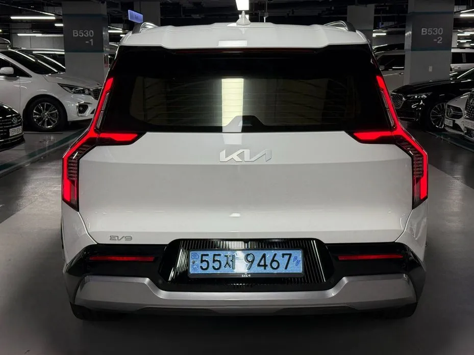 Kia EV9 2024 из KR, фото 2