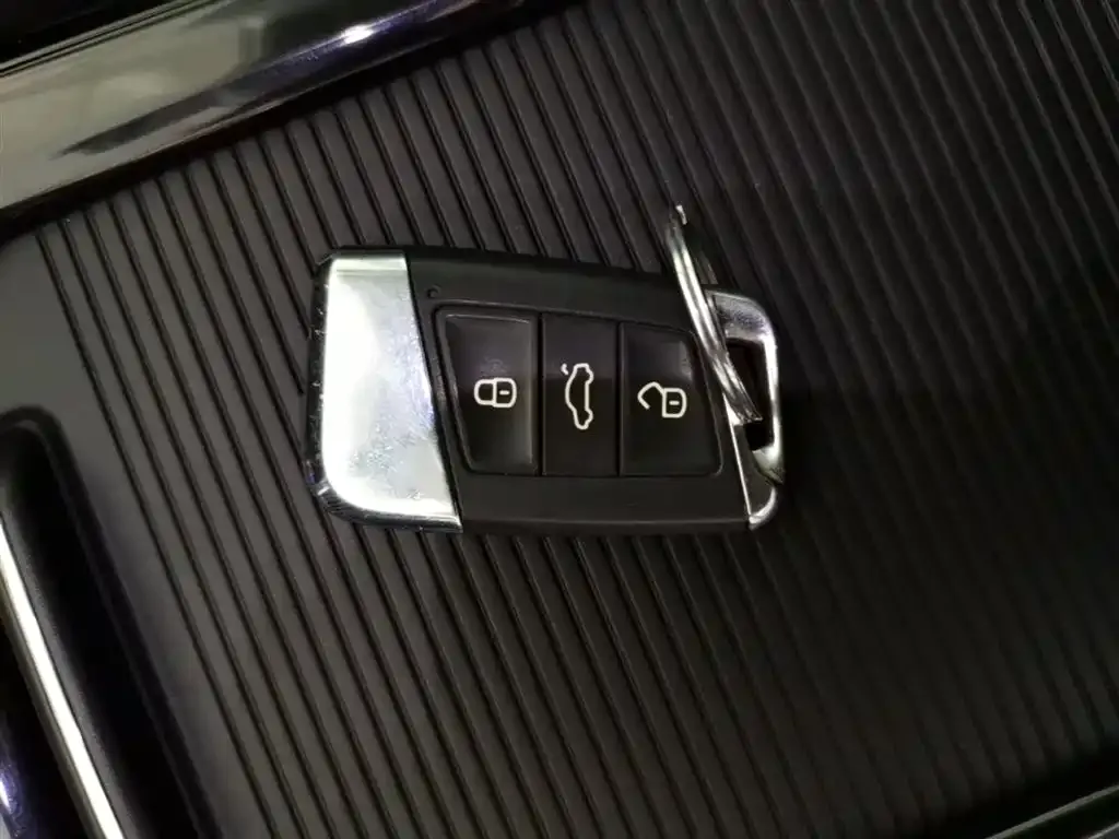 Volkswagen Passat — фото 5