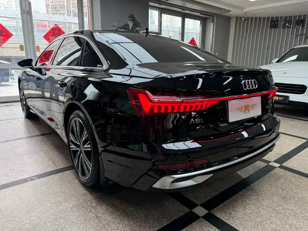 Audi A6L — фото 10