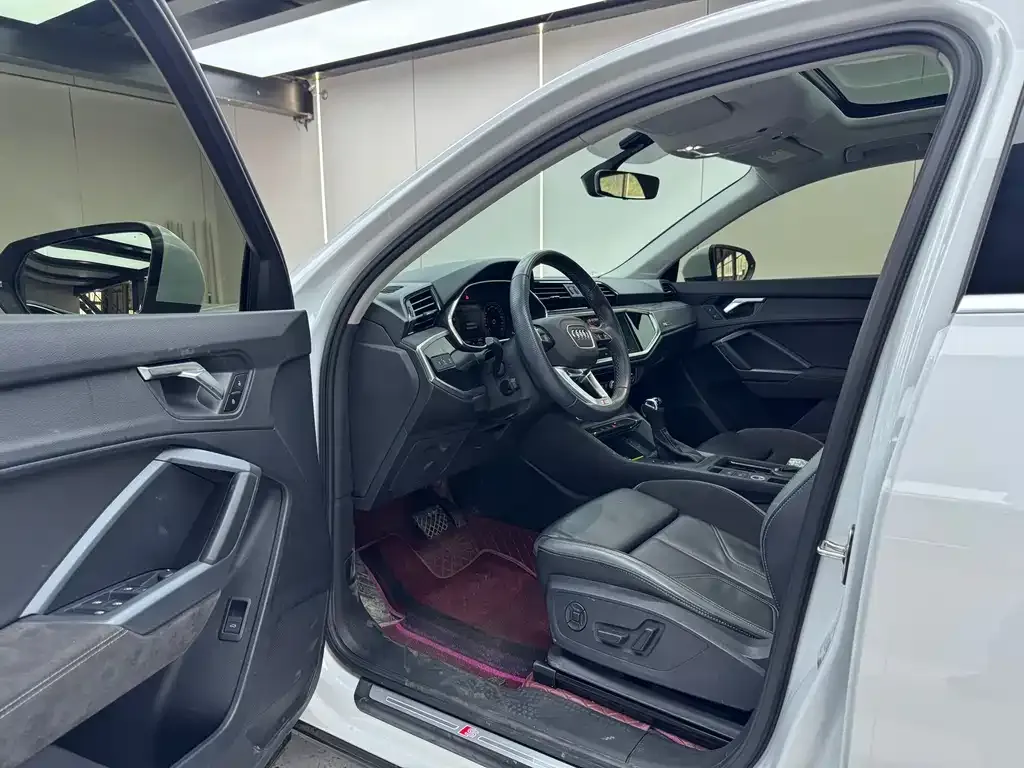 Audi Q3 Sportback 2022 из CN, фото 10