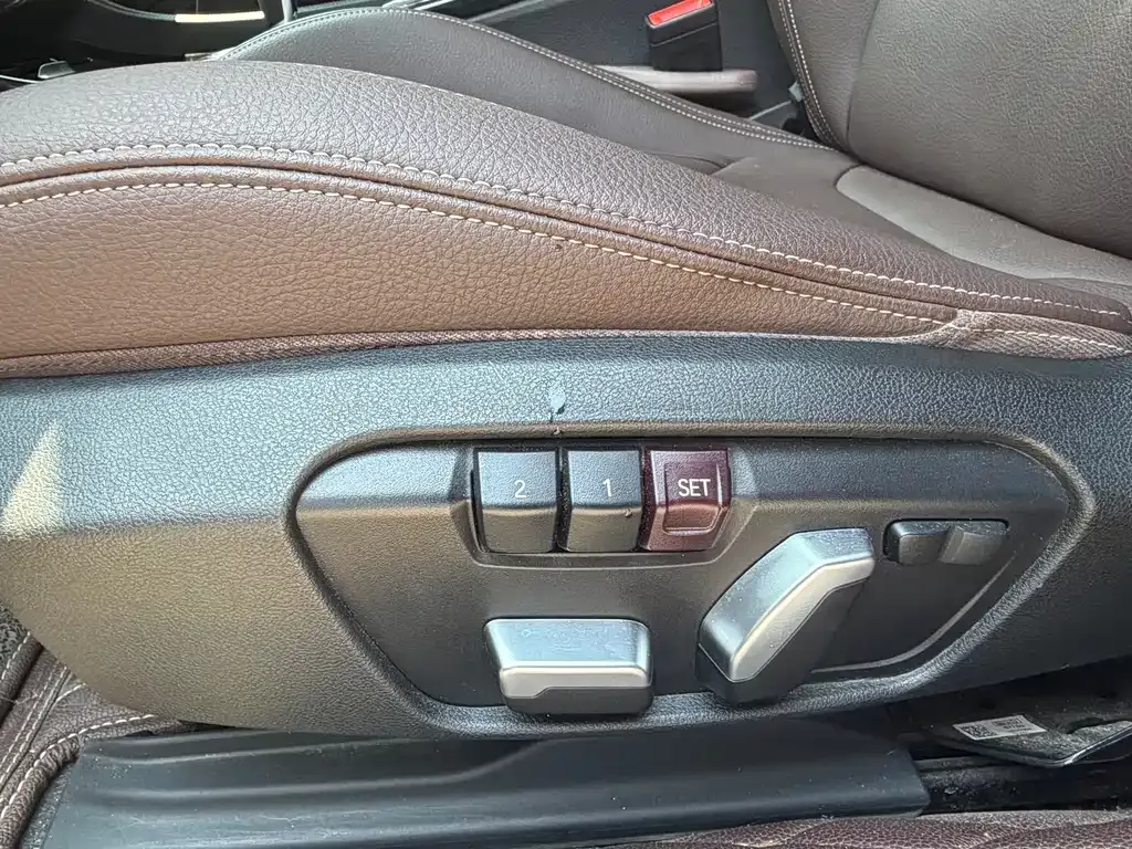 BMW 1 Series 2023 из CN, фото 6