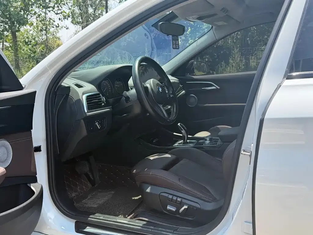 BMW 1 Series 2023 из CN, фото 7