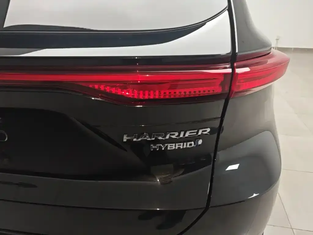 Toyota Harrier — фото 9