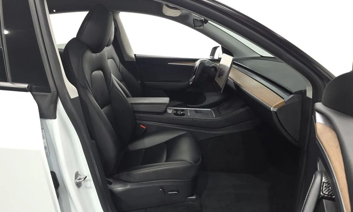 Tesla Model Y 2023 из KR, фото 9