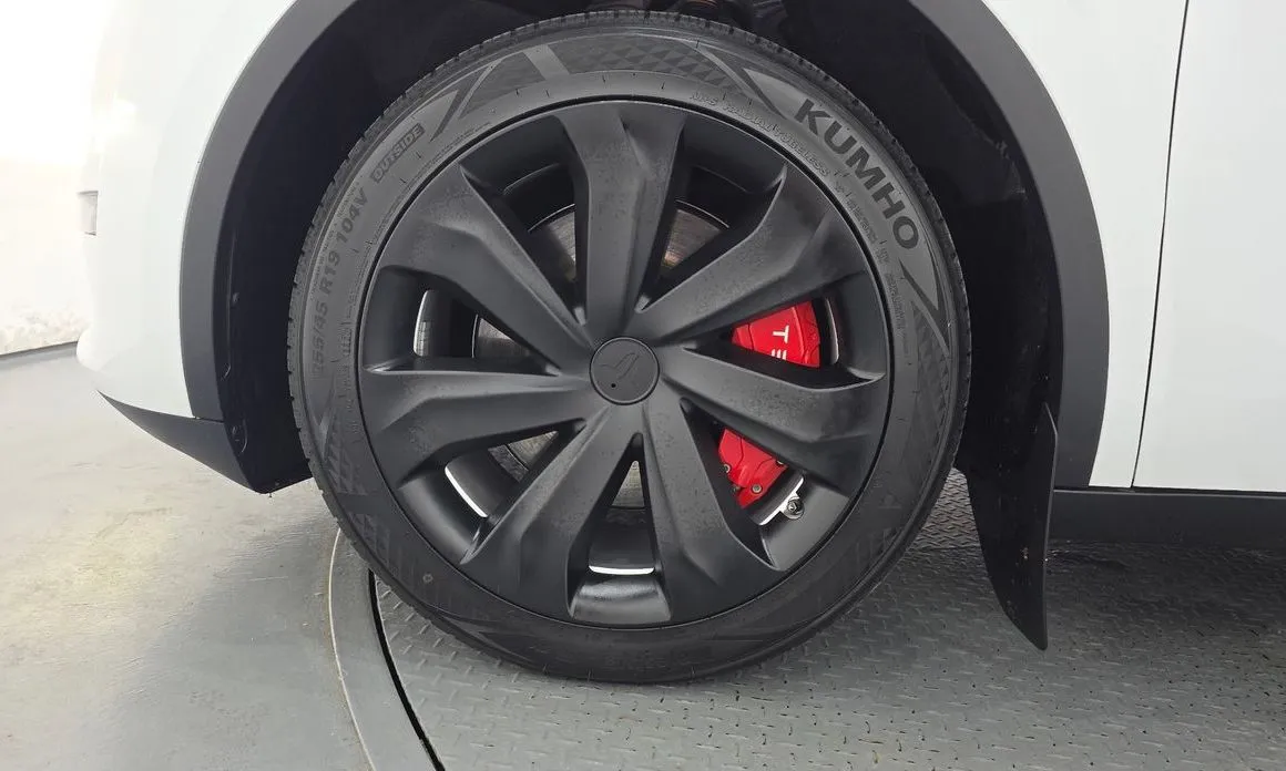 Tesla Model Y 2023 из KR, фото 6