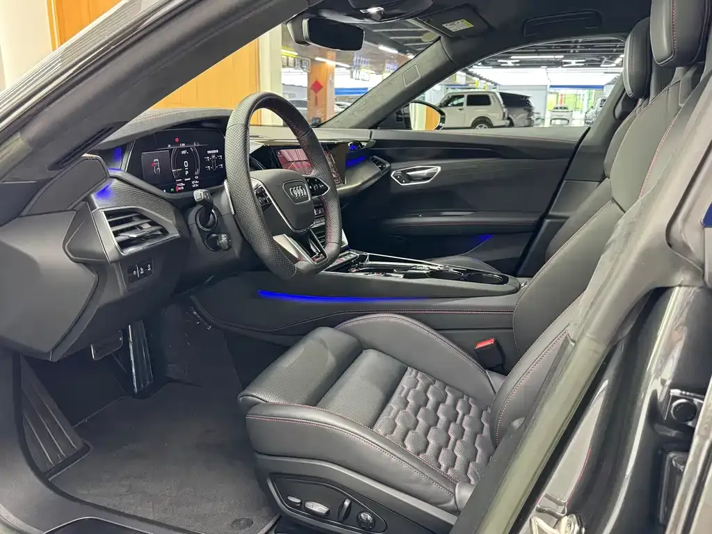 Audi RS e-tron GT 2023 из CN, фото 7