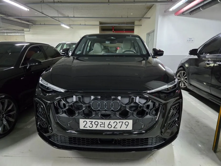 Audi Q5 2025 из KR, фото 3